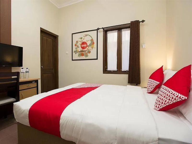 Oyo 572 Omah Gedongkuning Syariah Homestay Yogyakarta Exterior photo