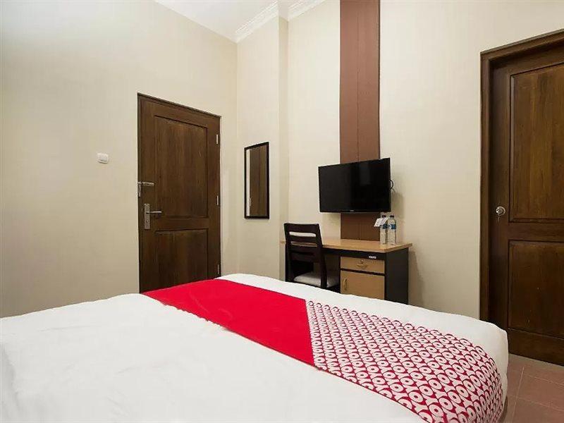 Oyo 572 Omah Gedongkuning Syariah Homestay Yogyakarta Exterior photo