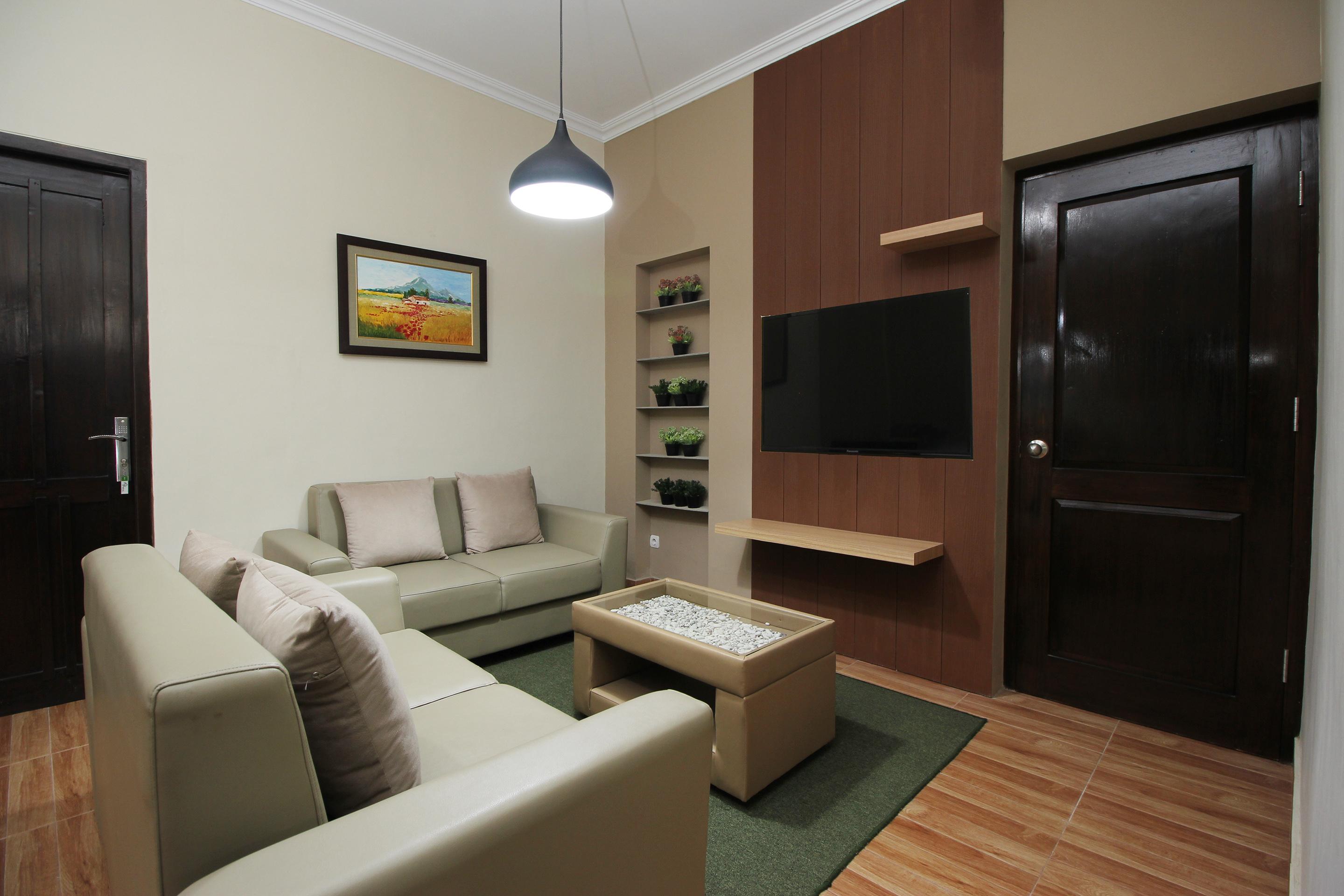 Oyo 572 Omah Gedongkuning Syariah Homestay Yogyakarta Exterior photo